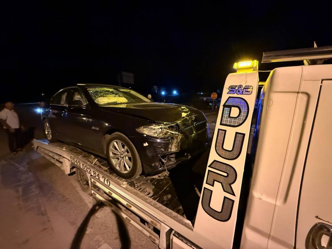 Konya yolunda kaza! Otomobiller kavşakta çarpıştı: 4 yaralı 1